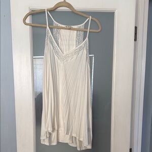 POL Elegant White Lace Trim Women's Top NWOT🔥